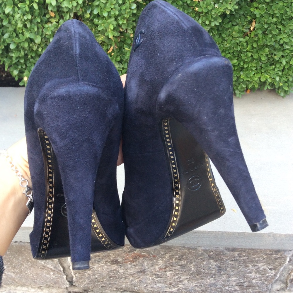 ⬇️$415 Chanel ‘Ledge’ Cap Toe Heels! - Picture 5 of 8